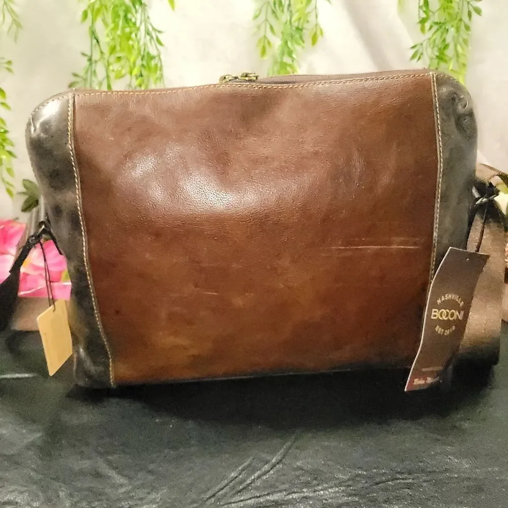 Boconi Garth Urban Messenger Bag in Conyac Full Grain Leather